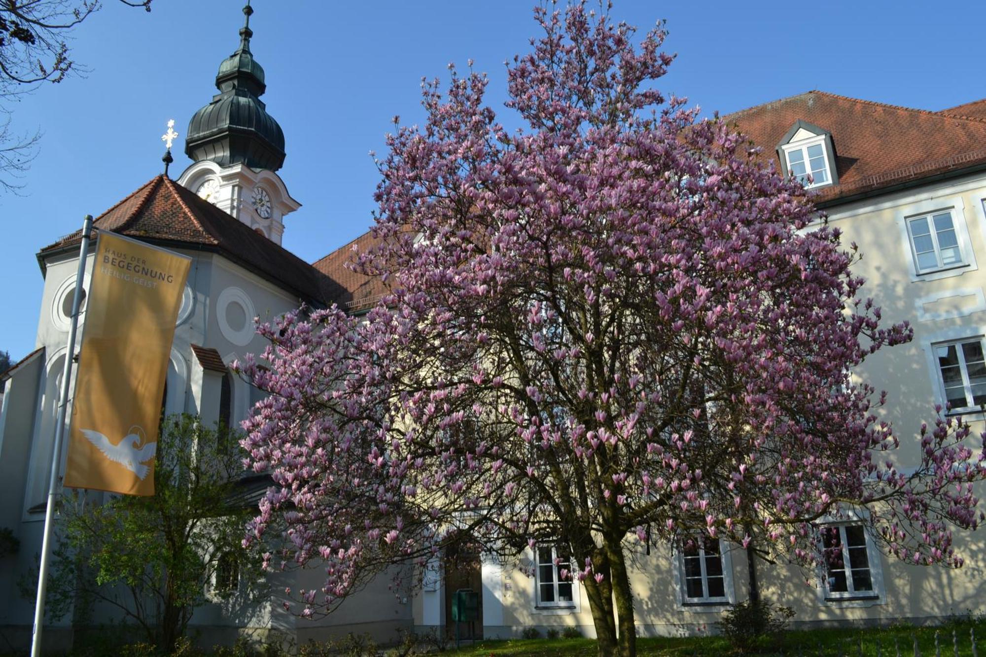 Hotel Haus Der Begegnung Heilig Geist Burghausen Exterior foto