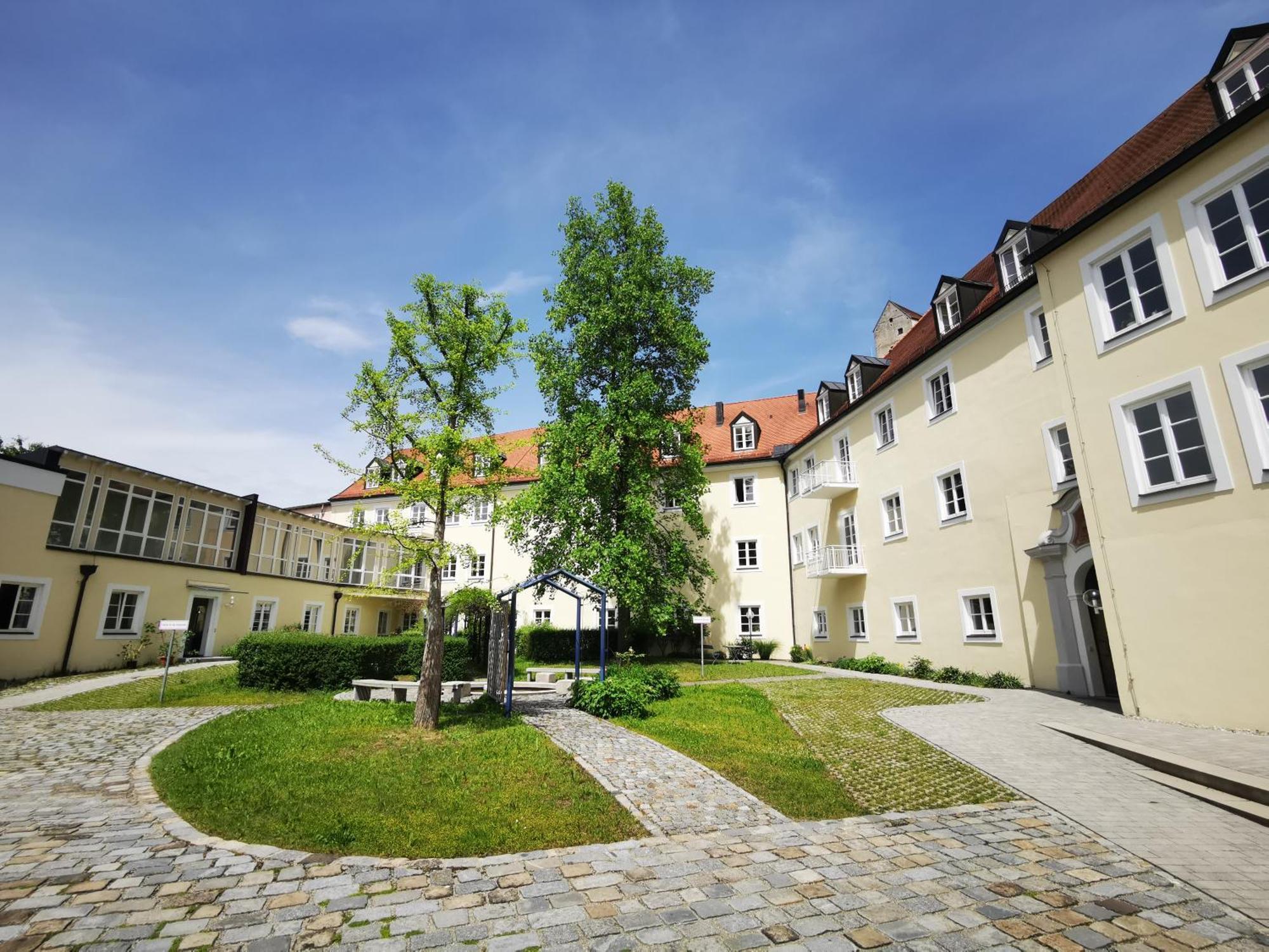 Hotel Haus Der Begegnung Heilig Geist Burghausen Exterior foto