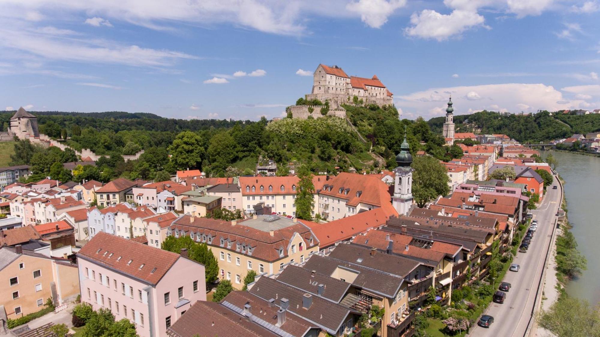 Hotel Haus Der Begegnung Heilig Geist Burghausen Exterior foto